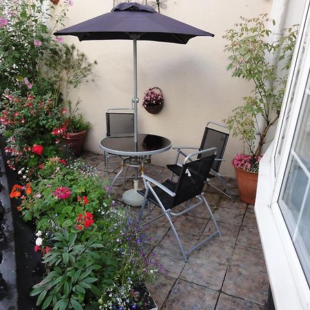 Edelweiss Guest House دوغلاس المظهر الخارجي الصورة