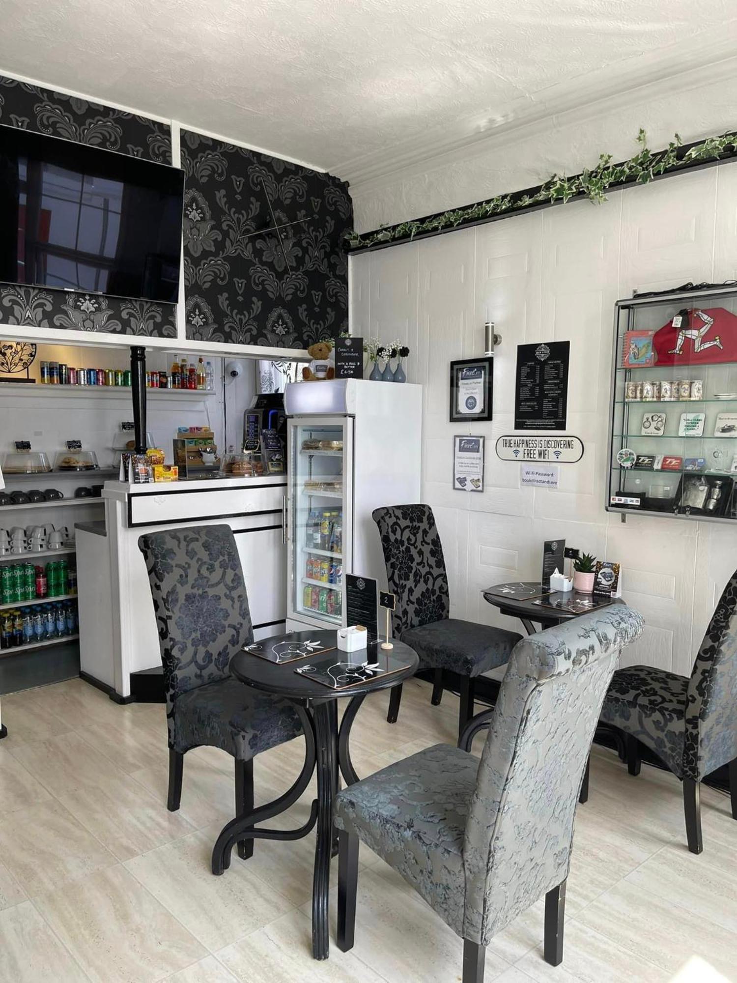 Edelweiss Guest House دوغلاس المظهر الخارجي الصورة