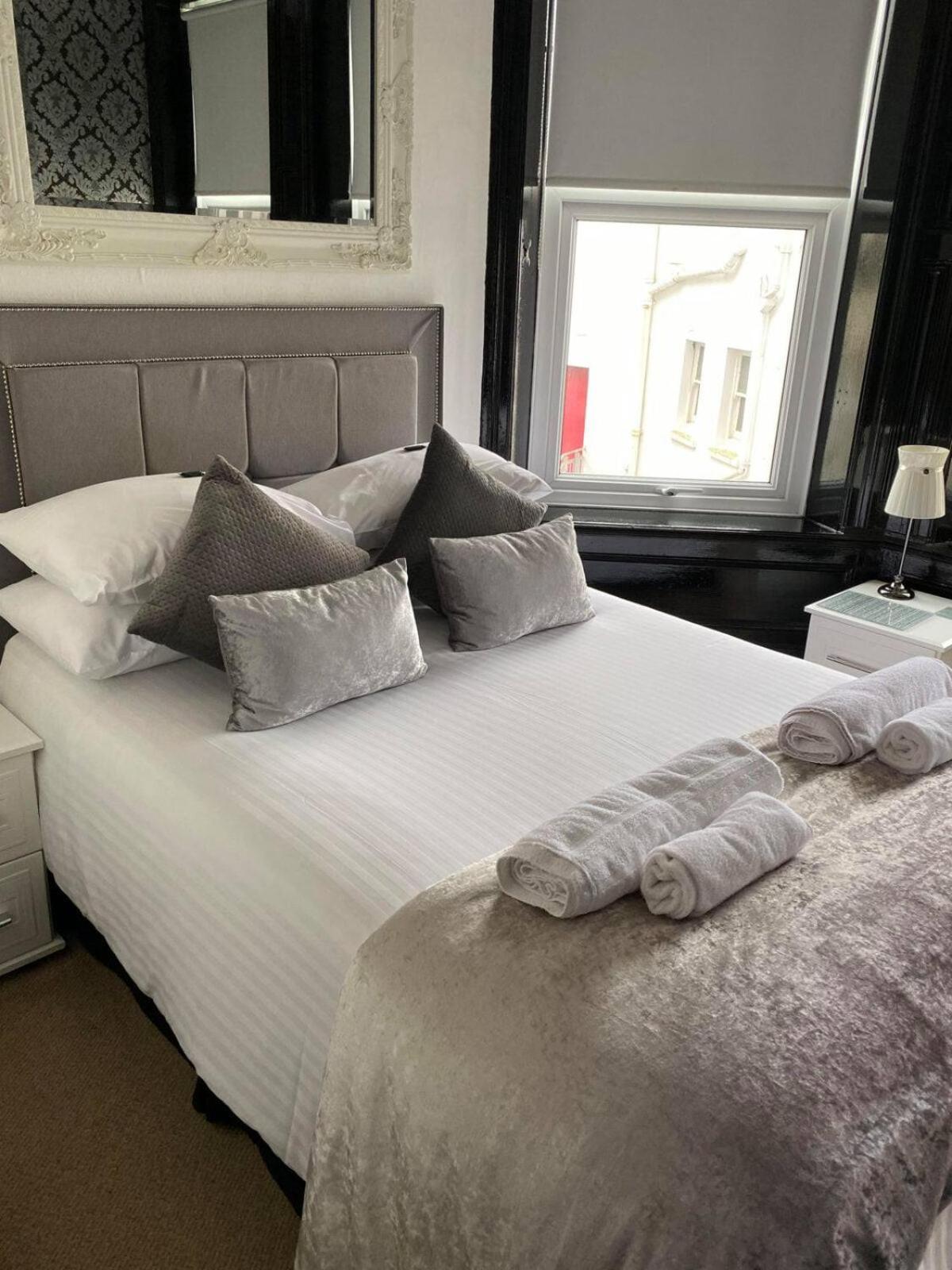 Edelweiss Guest House دوغلاس المظهر الخارجي الصورة