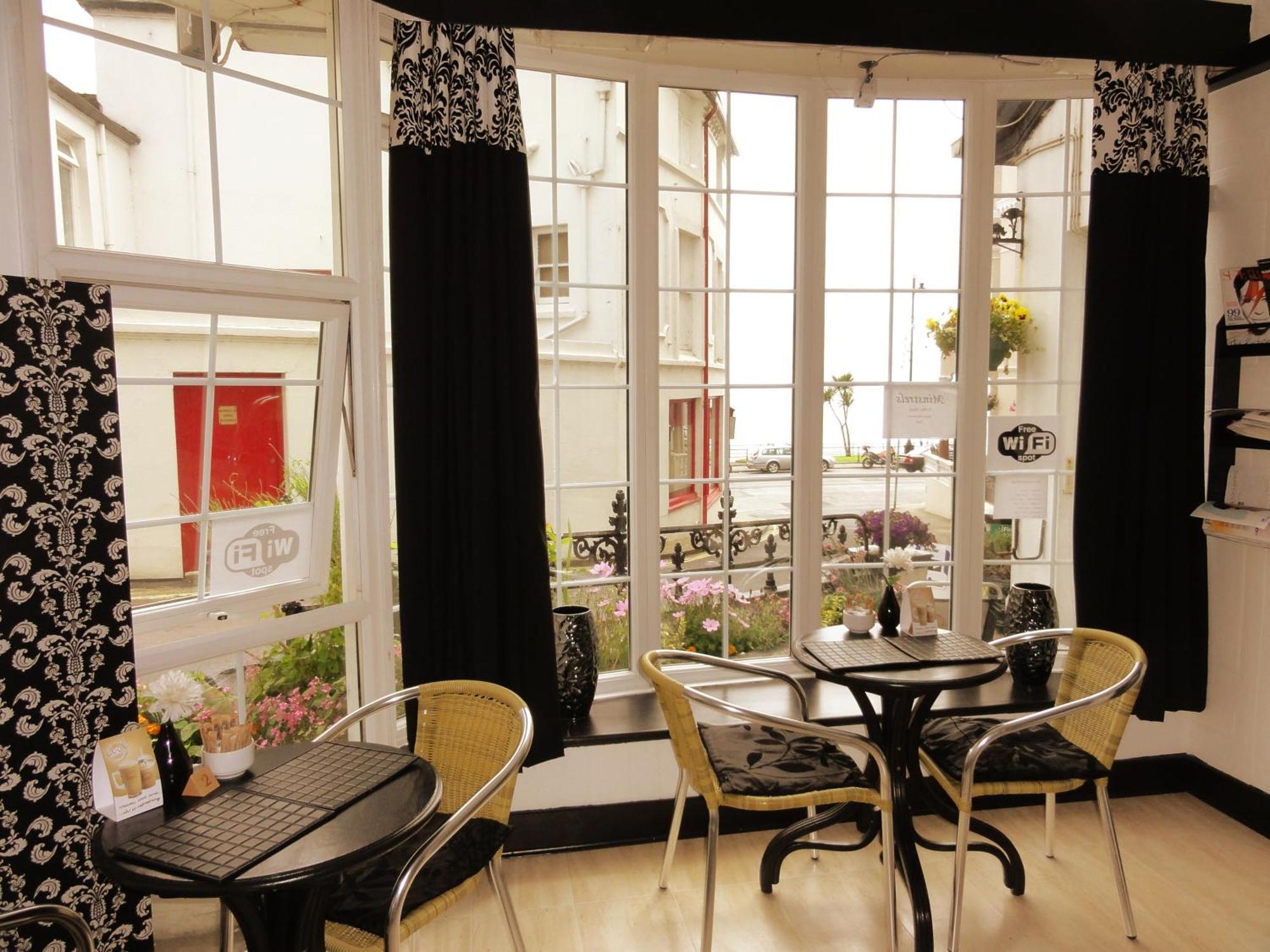 Edelweiss Guest House دوغلاس المظهر الخارجي الصورة